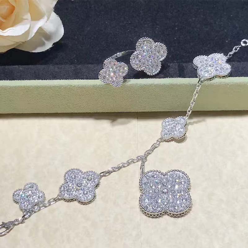 [Clara Jewels]CLOVER 6 MOTIFS SILVER DIAMOND BRACELET
