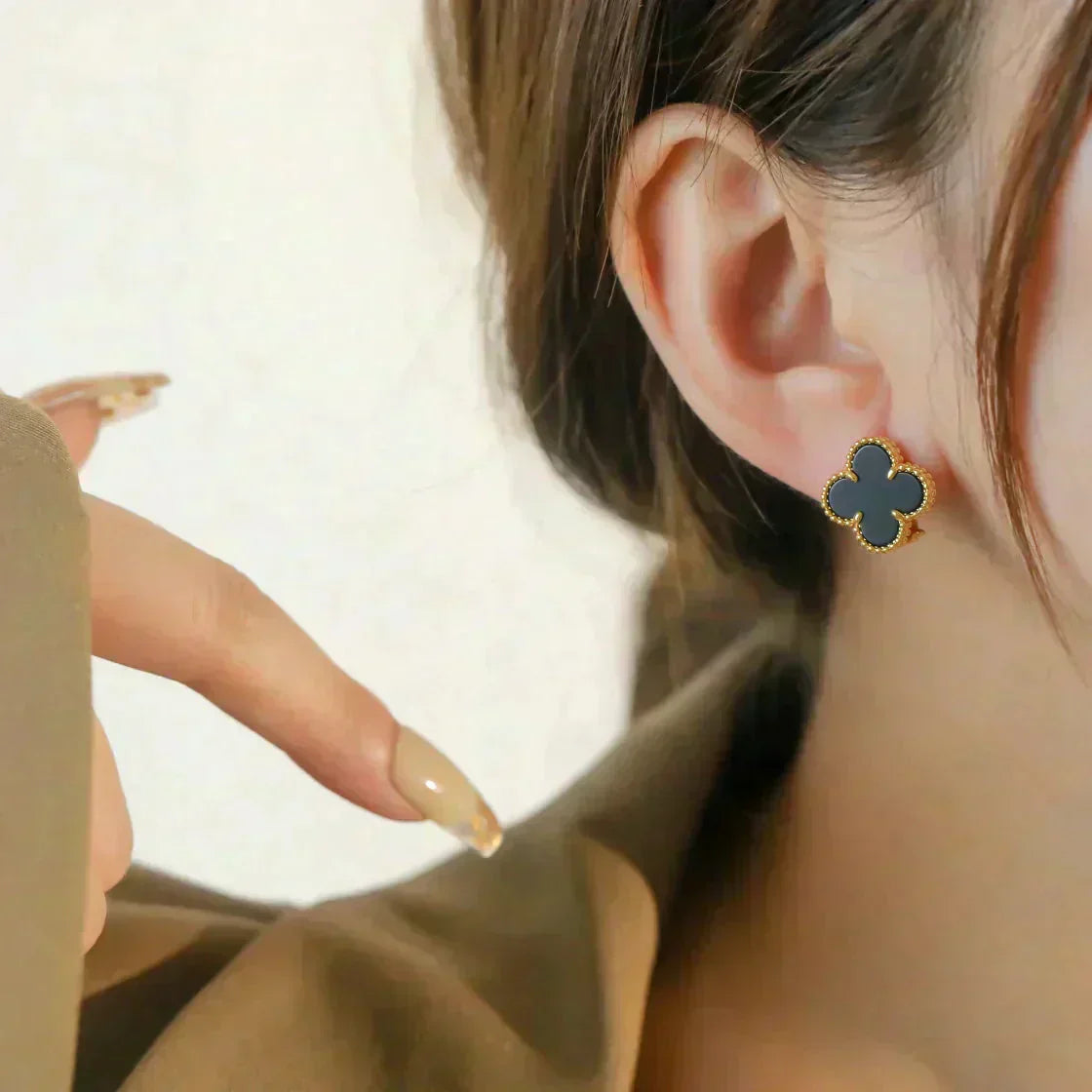 [Clara Jewels]CLOVER MEDIUM 1 MOTIFS  ONYX STUD EARRINGS