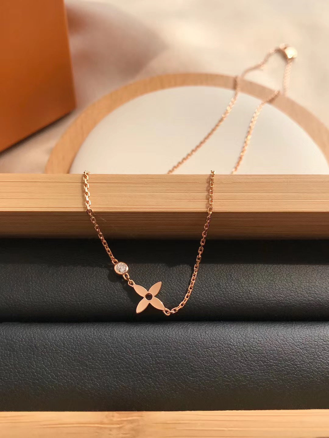 [Clara Jewels]BLOSSOM PENDANT PINK GOLD AND DIAMOND