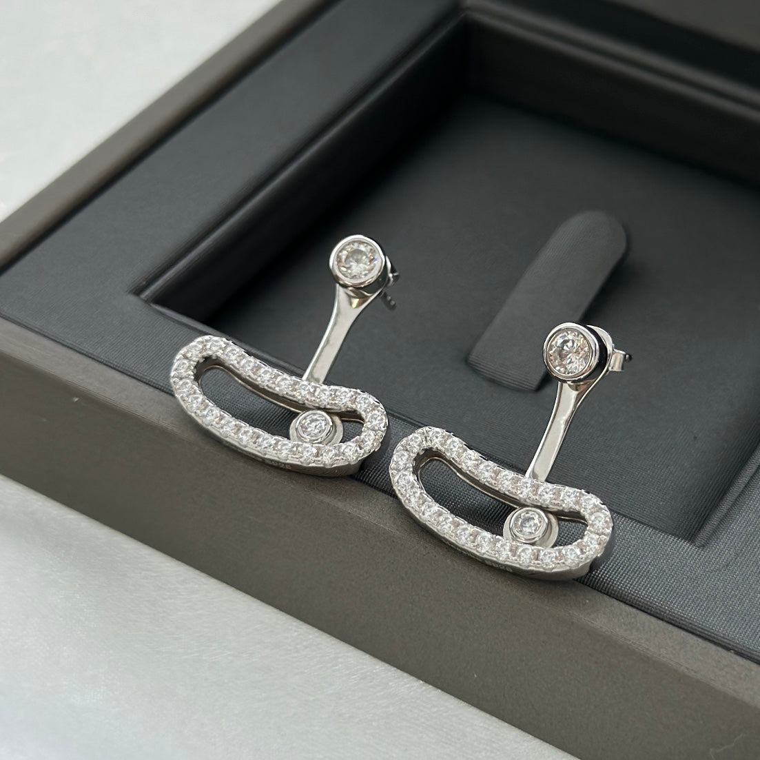 [Clara Jewely]MOVE UNO SILVER DIAMOND EARRINGS