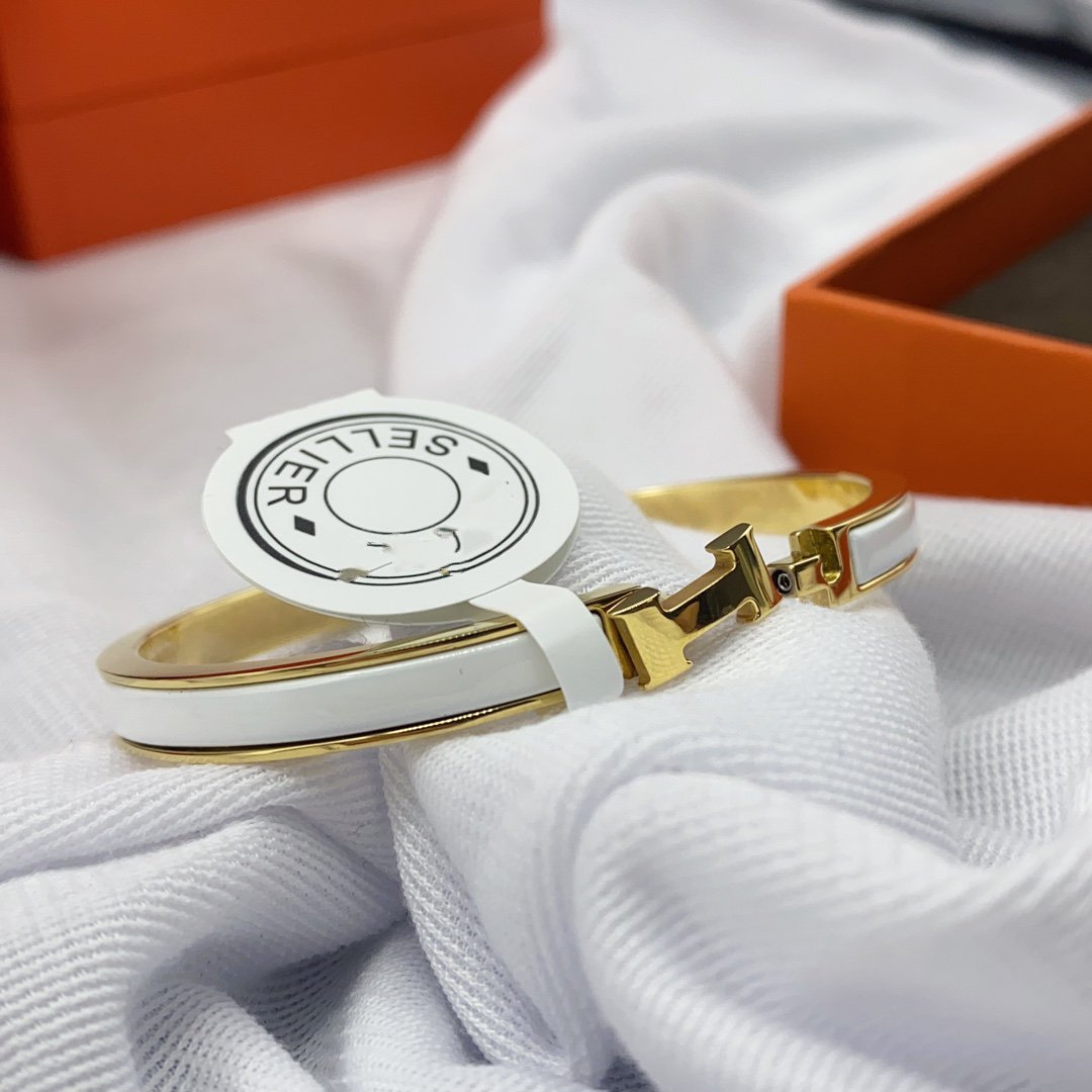 [Clara Jewels]CLASSIC HM CLIC WHITE 8MM ENAMEL BRACELET