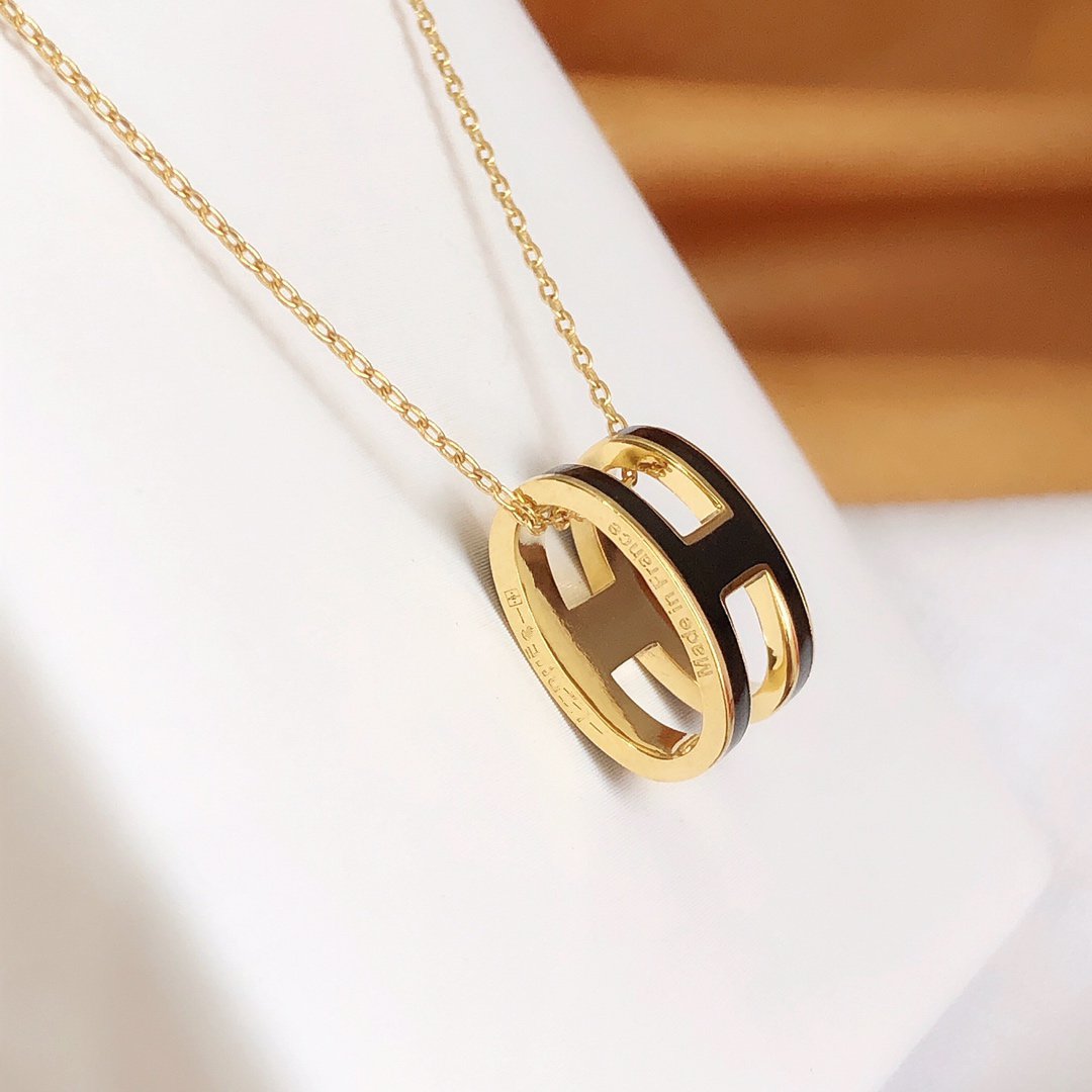 [Clara Jewels]HM CLIC BLACK ENAMEL GOLD NECKLACE