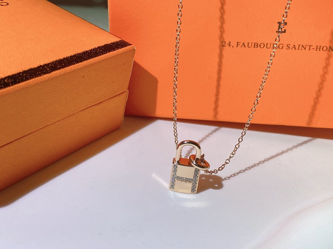 [Clara Jewels]HM ADVANCED NICHE LOCK HEAD NECKLACE DIAMONDS