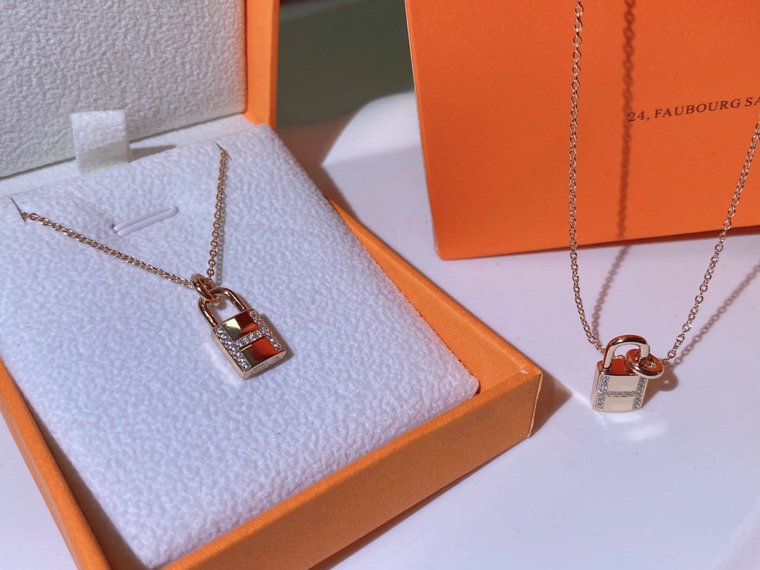 [Clara Jewels]HM ADVANCED NICHE LOCK HEAD NECKLACE DIAMONDS