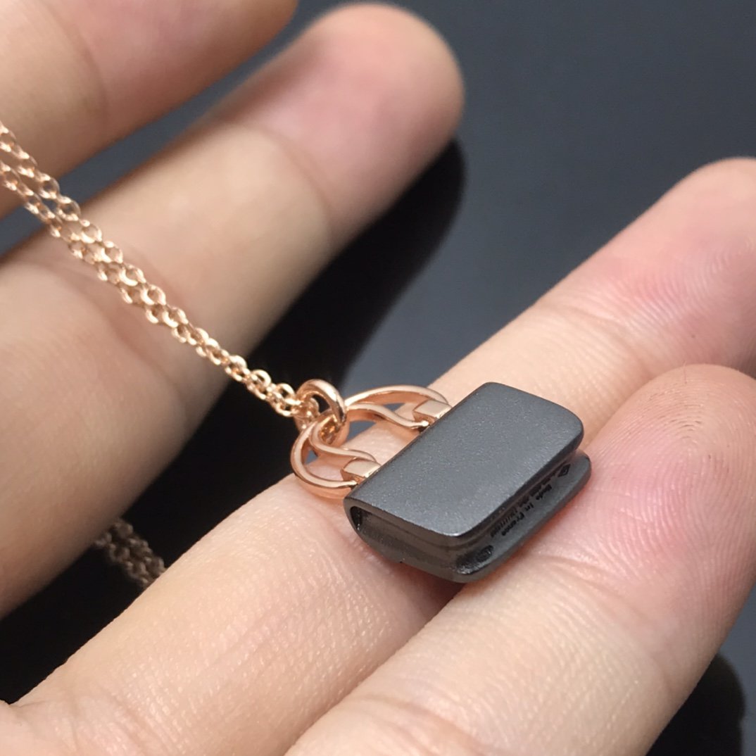 [Clara Jewels]WOMEN'S HM AMULETTES CONSTANCE PENDANT NECKLACE