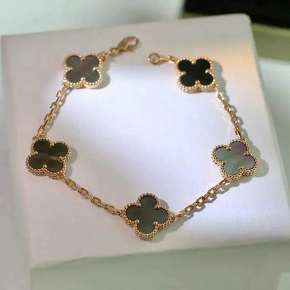 [Clara Jewels] CLOVER 5 MOTIF GRAY MOP BRACELET COLLECTION