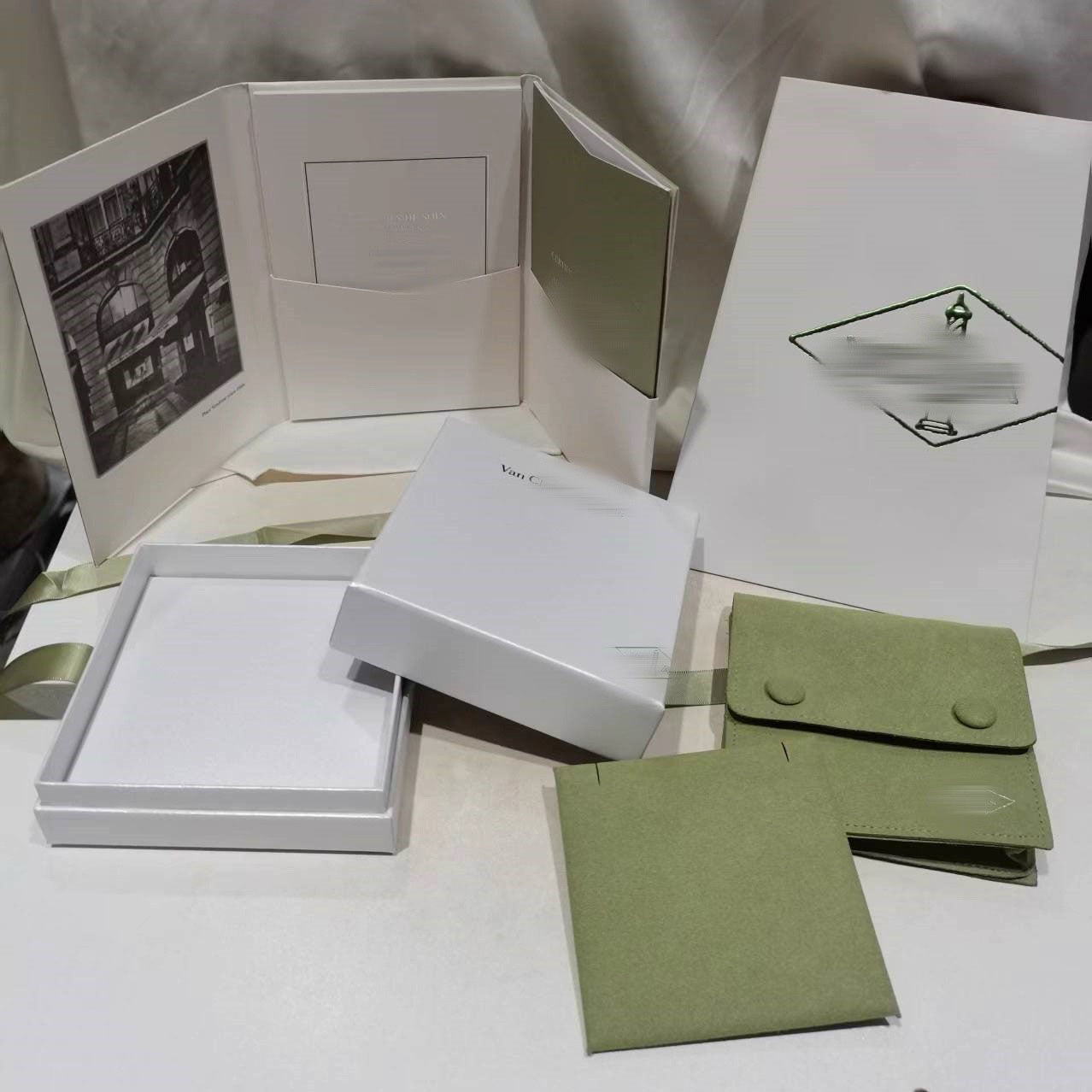 [Clara Jewels]VA CLOVER BRACELET NECKLACE RING BOX GIFT BAG