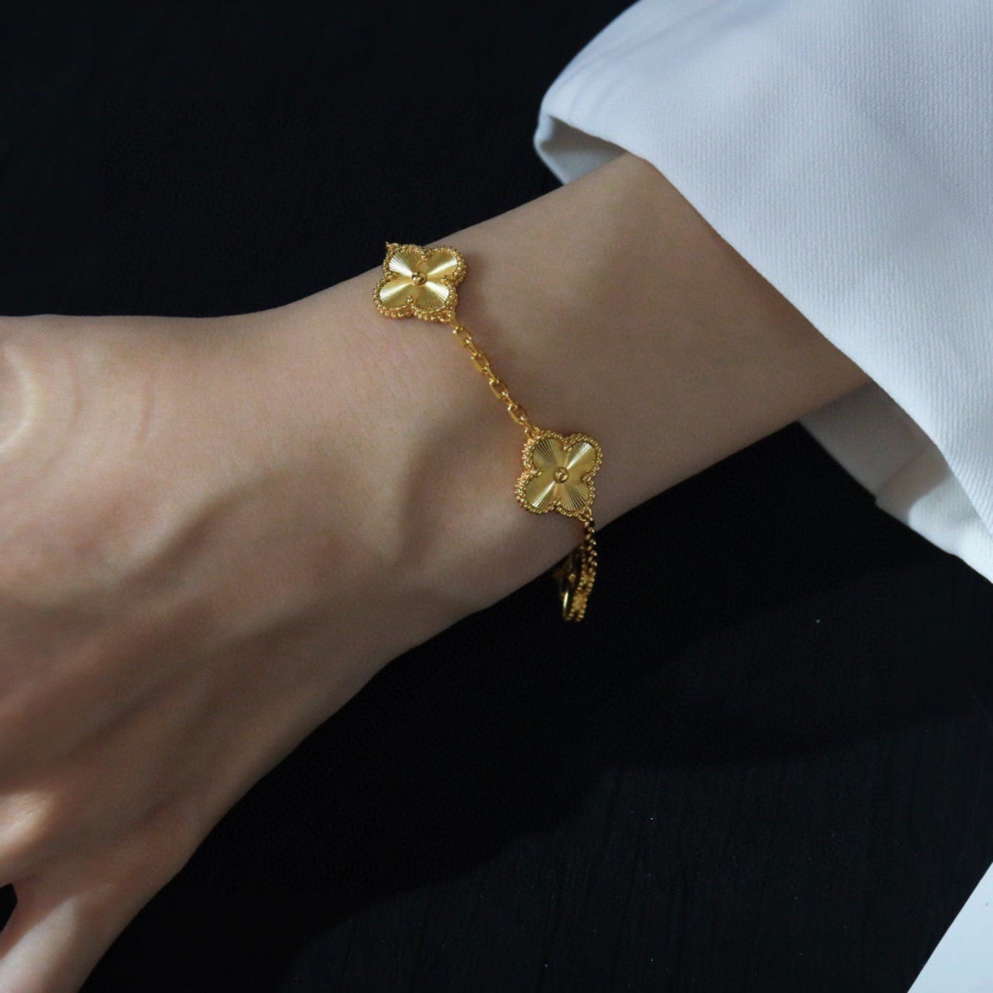 [Clara Jewels] CLOVER 5 MOTIF LASER BRACELET COLLECTION