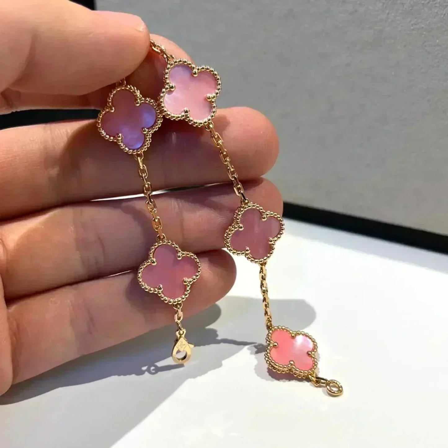 [Clara Jewels] CLOVER 5 MOTIFS  PINK MOP BRACELET COLLECTION