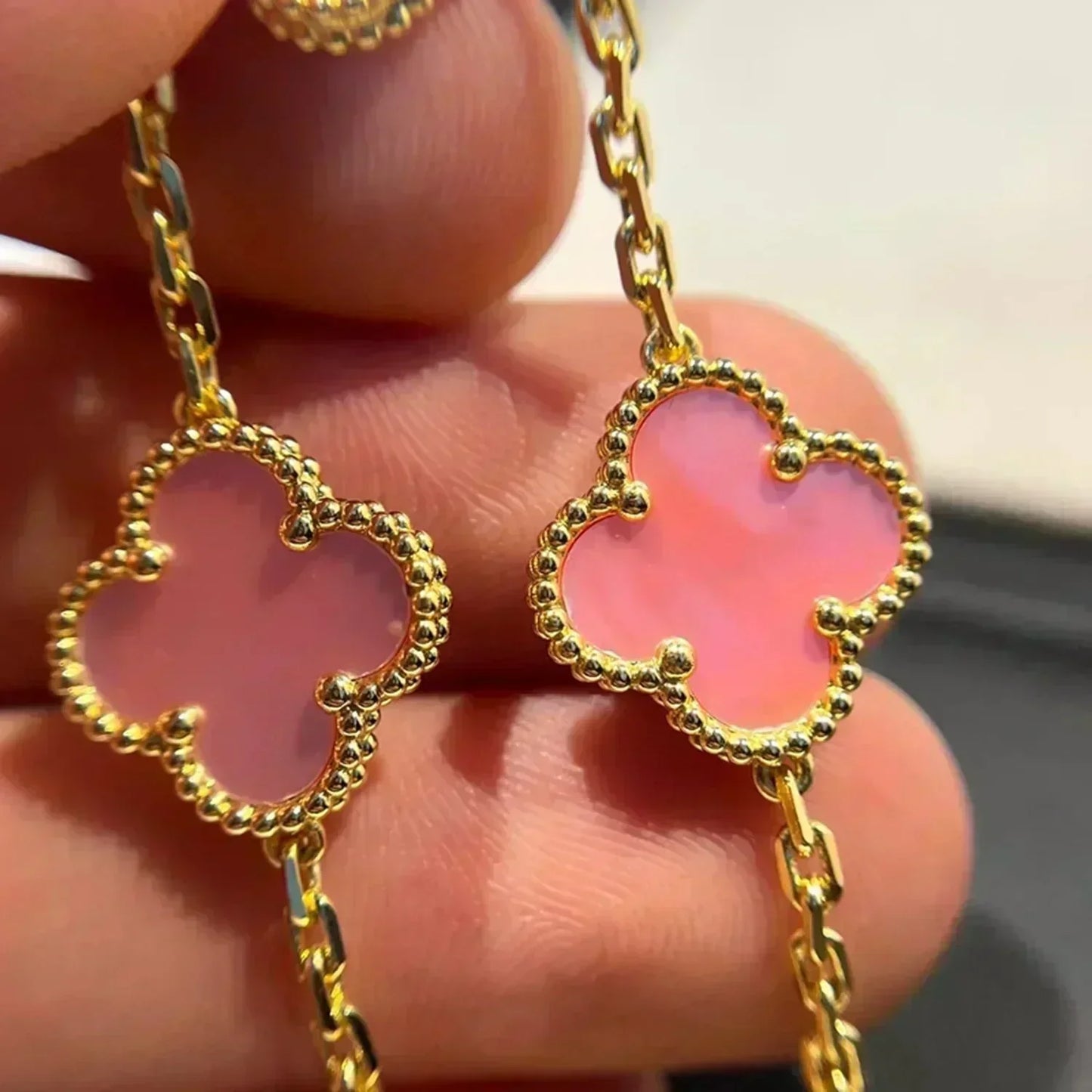 [Clara Jewels] CLOVER 5 MOTIFS  PINK MOP BRACELET COLLECTION