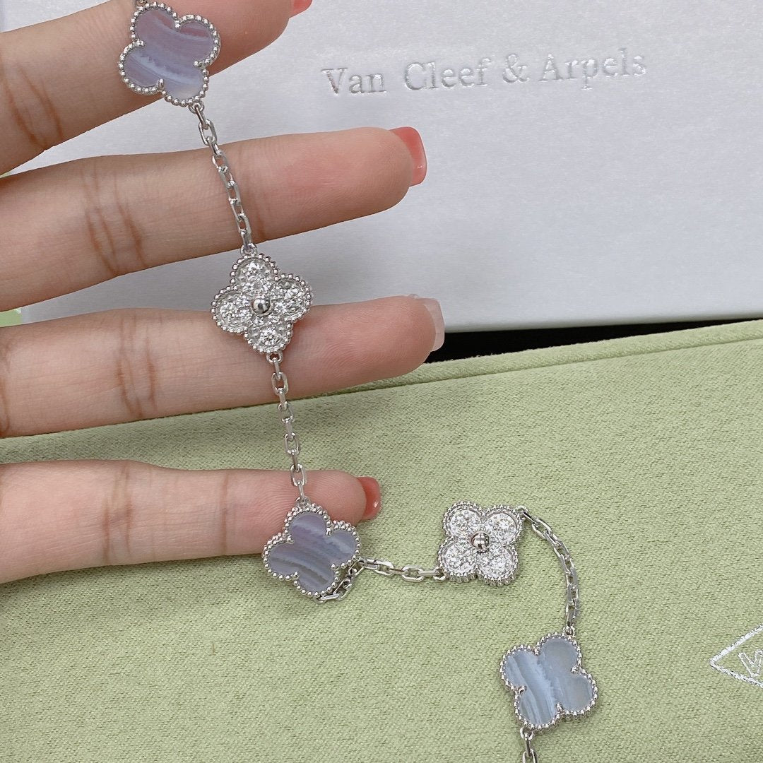 [Clara Jewels] CLOVER 5 MOTIF PURPLE CHALCEDONY BRACELET COLLECTION