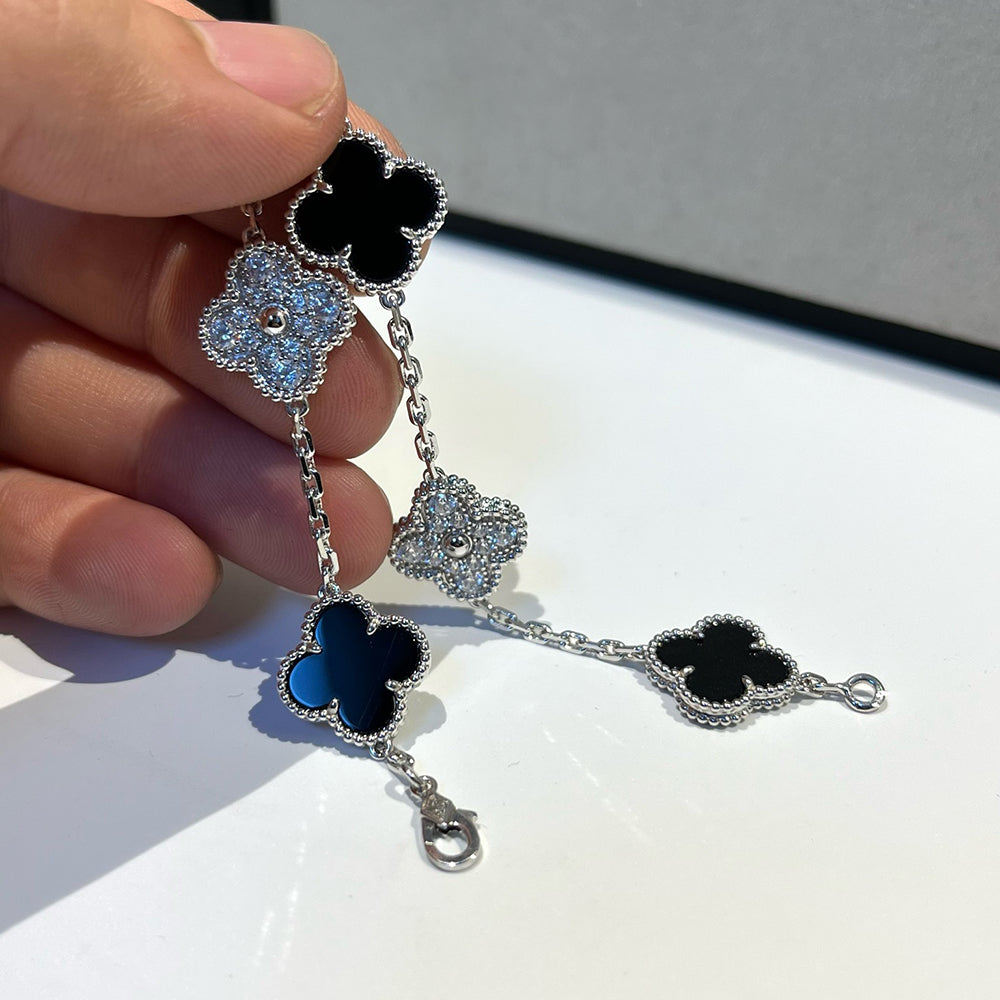 [Clara Jewels] CLOVER 5 MOTIF ONYXS BRACELET COLLECTION