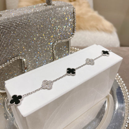 [Clara Jewels] CLOVER 5 MOTIF ONYXS BRACELET COLLECTION