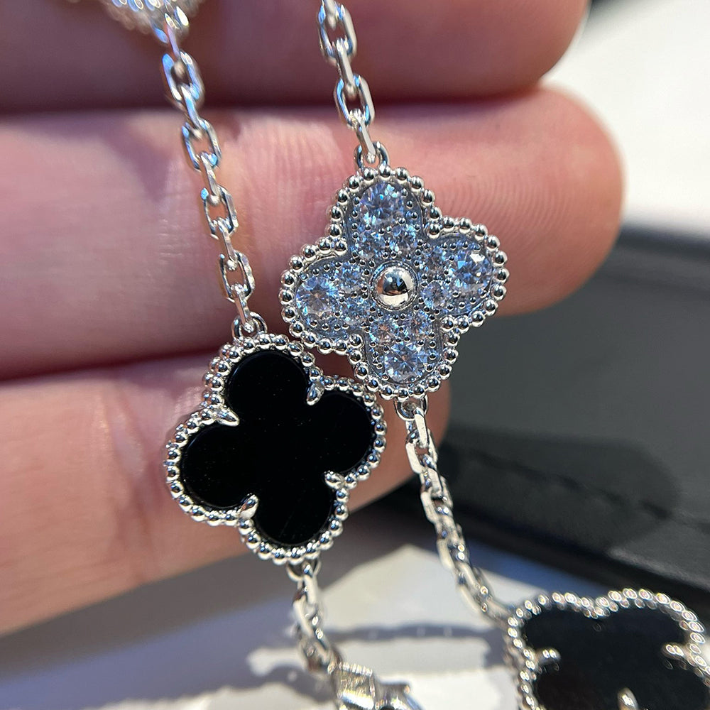 [Clara Jewels] CLOVER 5 MOTIF ONYXS BRACELET COLLECTION