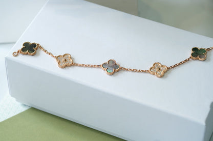 [Clara Jewels] CLOVER 5 MOTIF GRAY MOP BRACELET COLLECTION