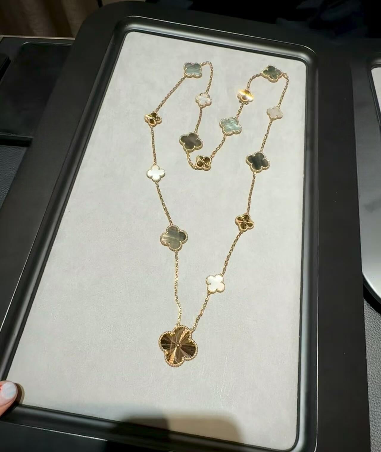 [Clara Jewels]DETACHABLE CLOVER 15(11+4) FLOWER ROSE GOLD NECKLACE SET