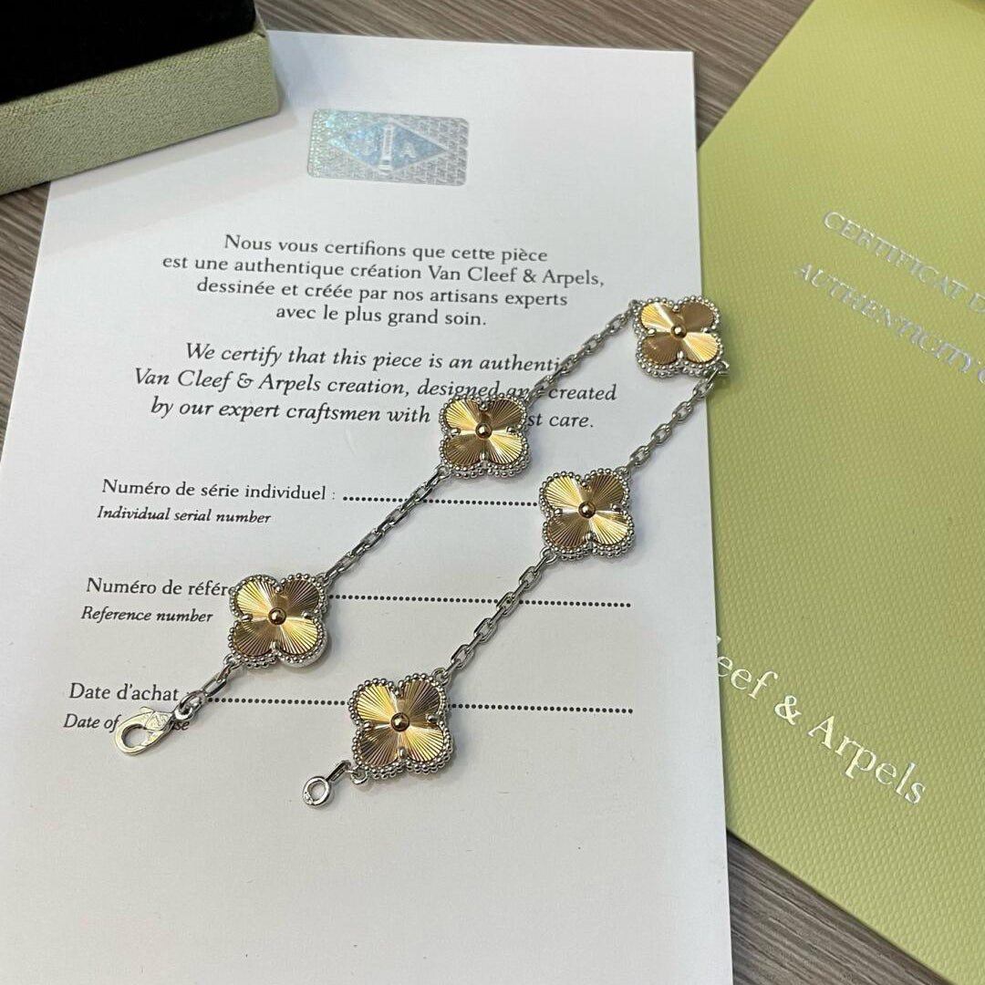 [Clara Jewels]CLOVER  5 MOTIFS  CHRISTMAS LIMITED EDITION BRACELET