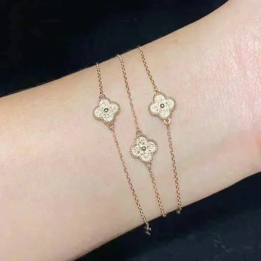 [Clara Jewels]CLOVER SINGLE FLOWER BRACELET