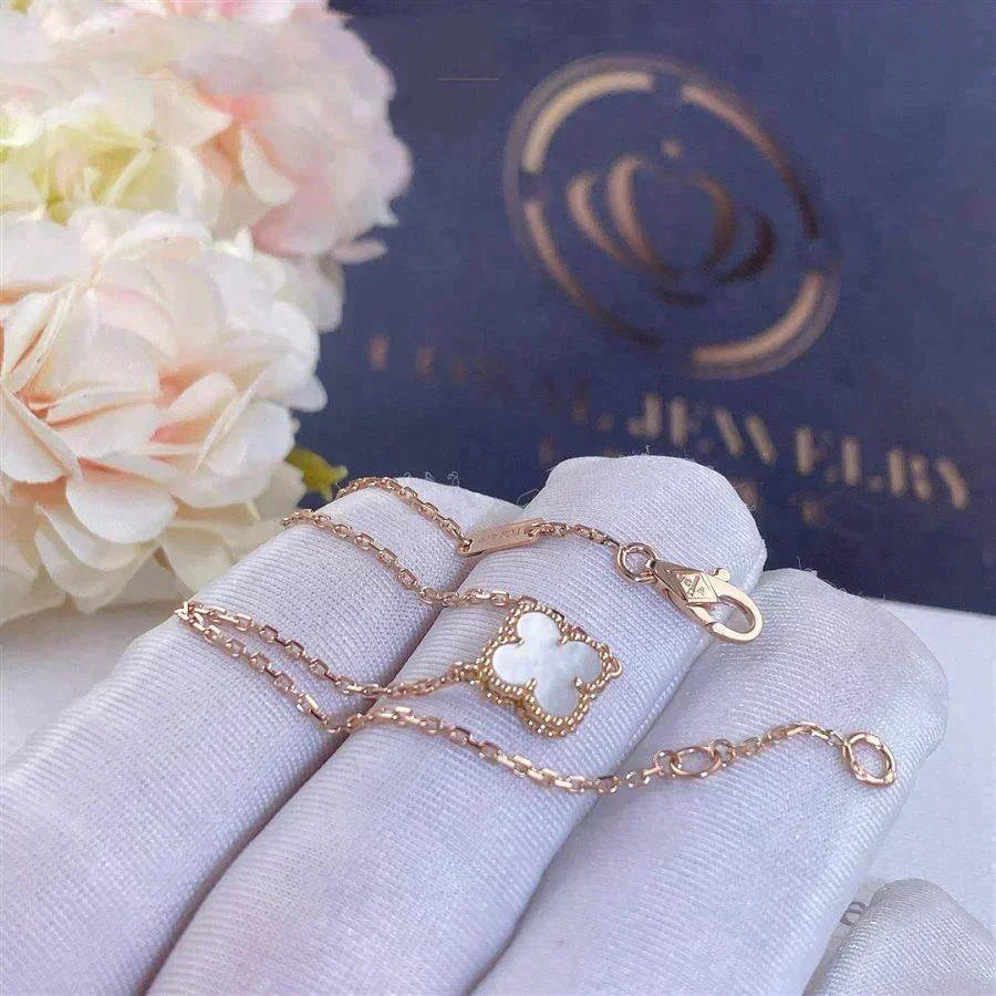 [Clara Jewels]CLOVER WHITE MOP SINGLE FLOWER BRACELET