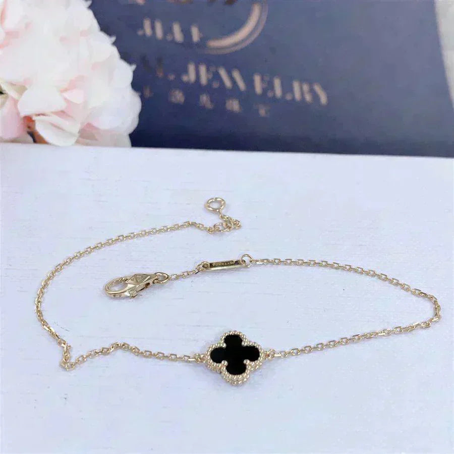 [Clara Jewels]CLOVER ONYX SINGLE FLOWER BRACELET