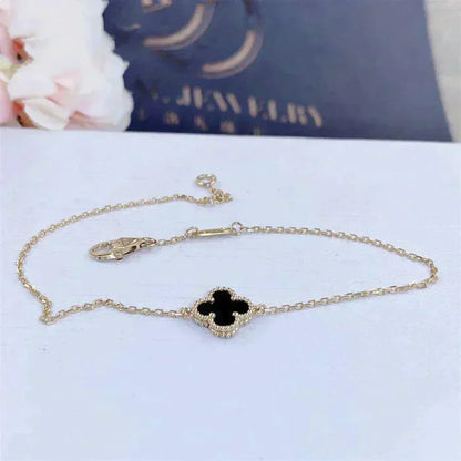 [Clara Jewels]CLOVER ONYX SINGLE FLOWER BRACELET