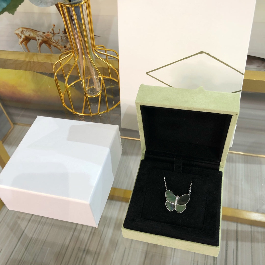 [Clara Jewels]LARGE BUTTERFLY SILVER PENDANT DIAMOND NECKLACE