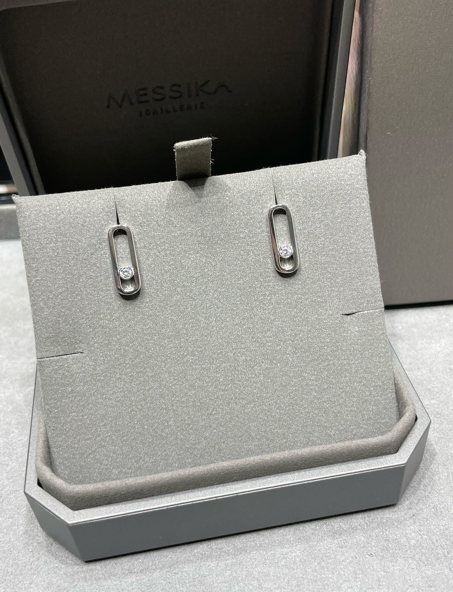 [Clara Jewely]MOVE UNO SMALL 1 DIAMOND EARRINGS
