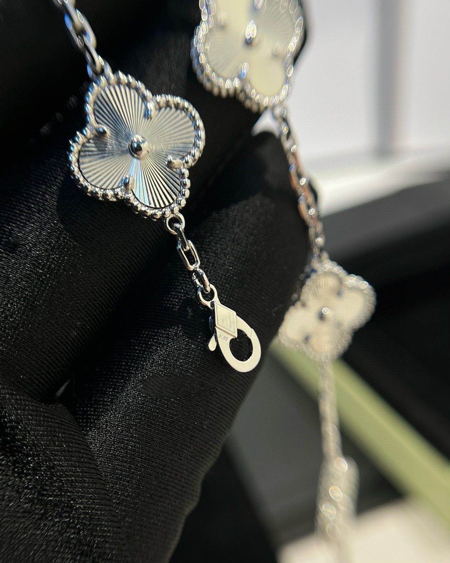 [Clara Jewels] CLOVER 5 MOTIF LASER BRACELET COLLECTION